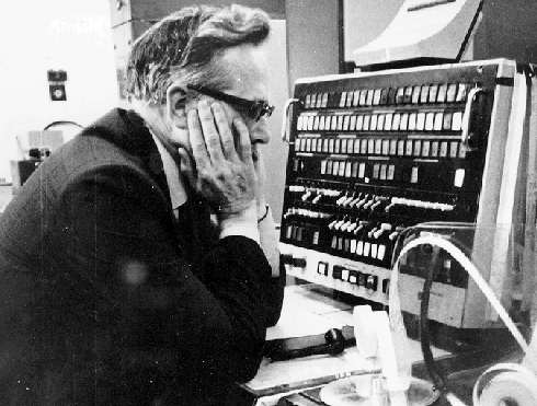 Tom Kilburn at the Atlas Console