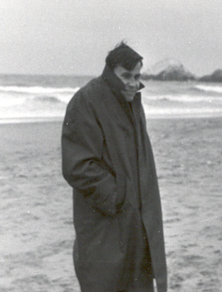 Bob Hopgood sees the Pacific Ocean for the first time