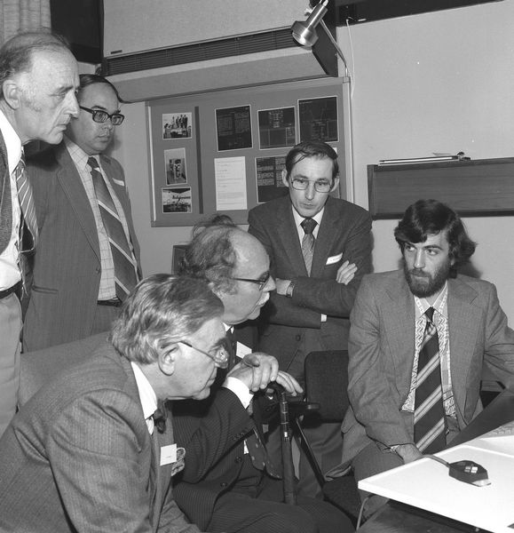 Parliamentary and Scientific Ctee Visit the PERQ at RAL: Tony Williams presents, Bob Taylor and Ken Robinson look on