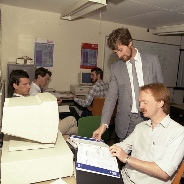 Transputer Course at RAL, August 1987