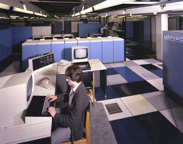 IBM 3032 Dual Display Console with 360/195s behind and Univac 1108 to the right, April 1980