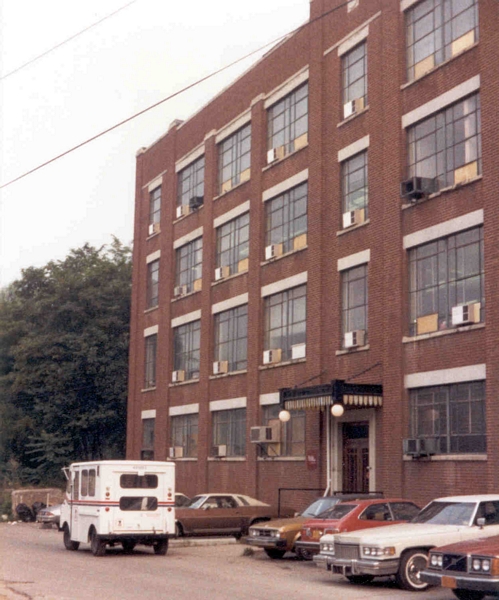 Three Rivers: Old Railway Building, Gross St